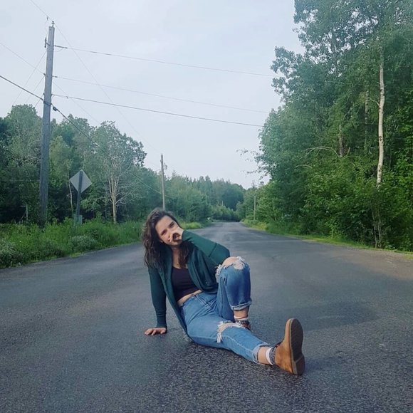 American Eagle Outfitters Denim - American Eagle Ripped Mom Jeans